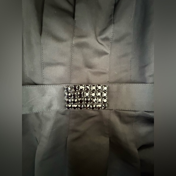 JACOB Elegant Black Party Dress with Embellished Belt - Picture 3 of 9